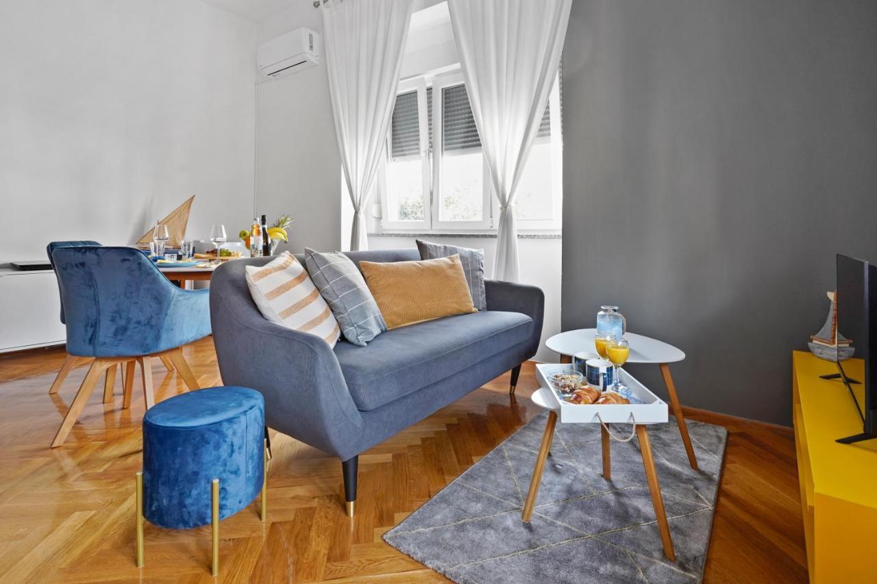 Polias Small Studio Pula Luaran gambar